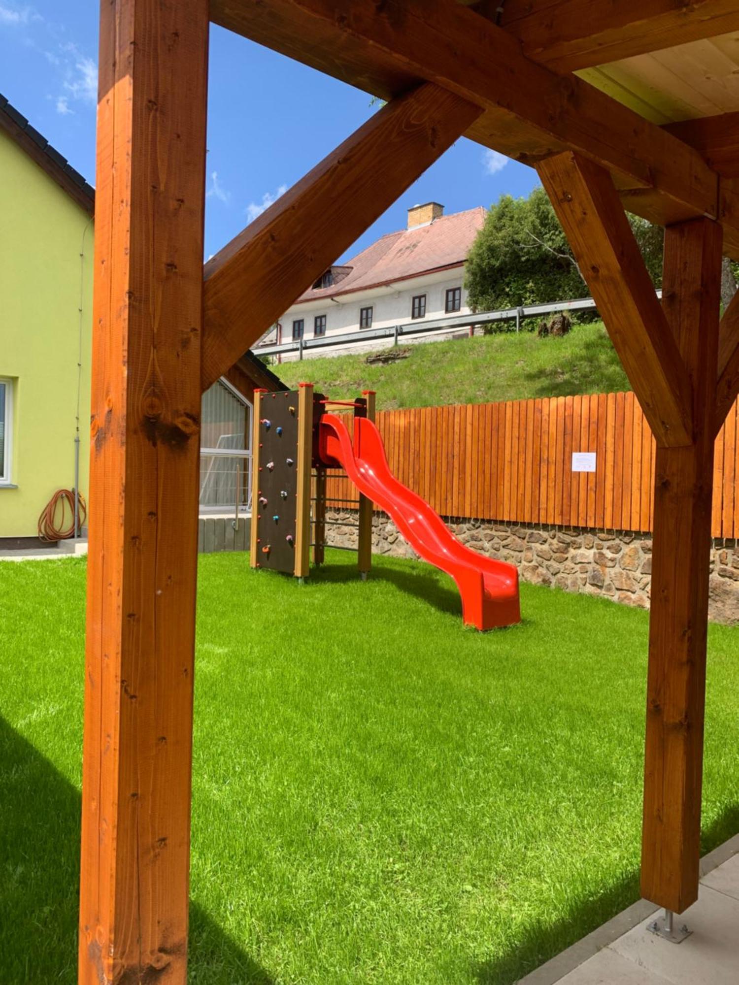 Penzion Pod Peci Lenora Екстериор снимка