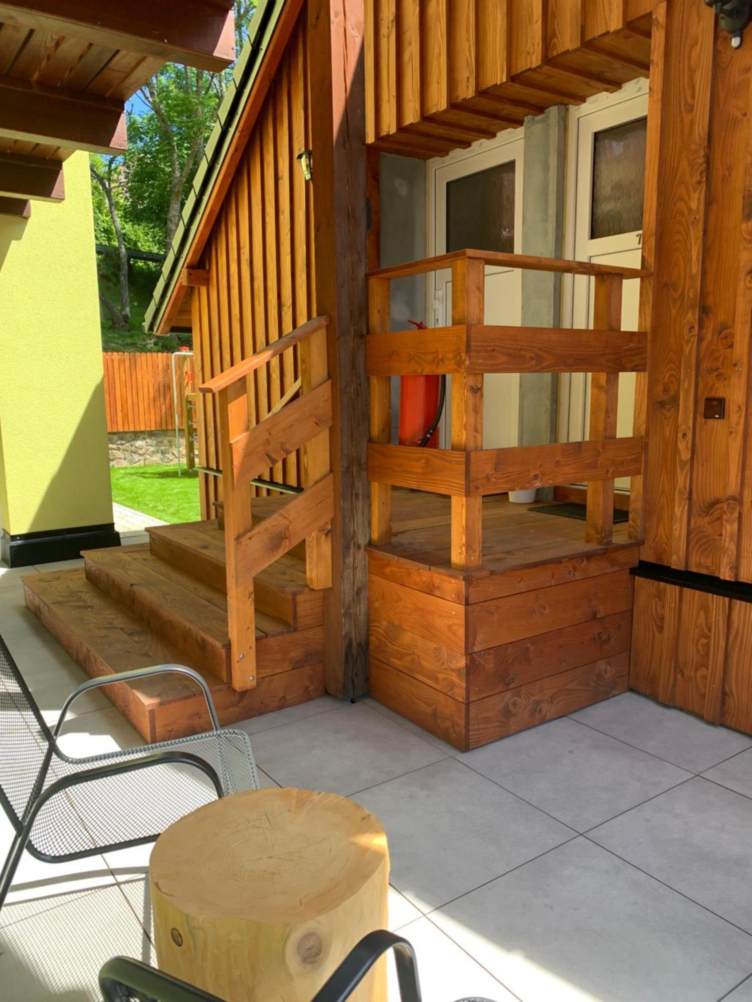 Penzion Pod Peci Lenora Екстериор снимка